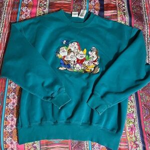 Disney Store Vintage 90s Seven Dwarfs Embroidered Sweatshirt – XL